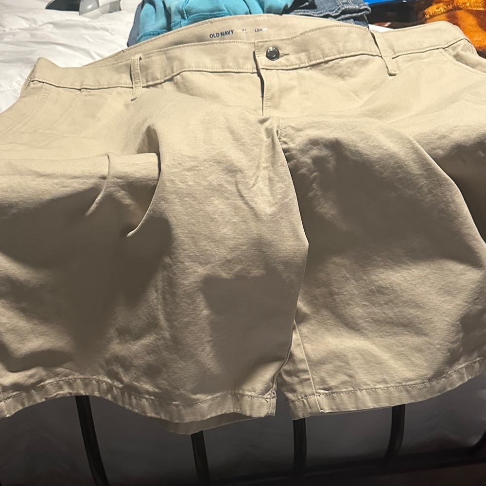 Old Navy Men's Tan Cargo Shorts
